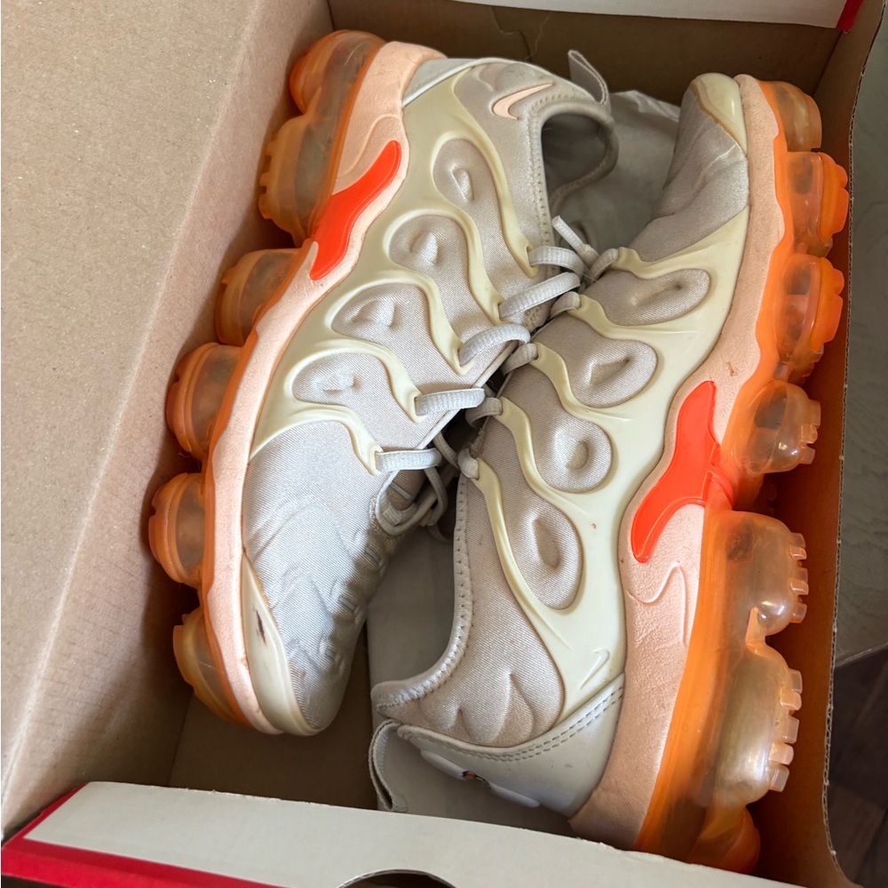 Nike Air Vapormax Plus- Creamsicle